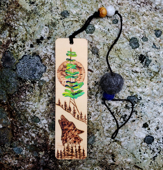 Wooden bookmark - Wolf and Full Moon